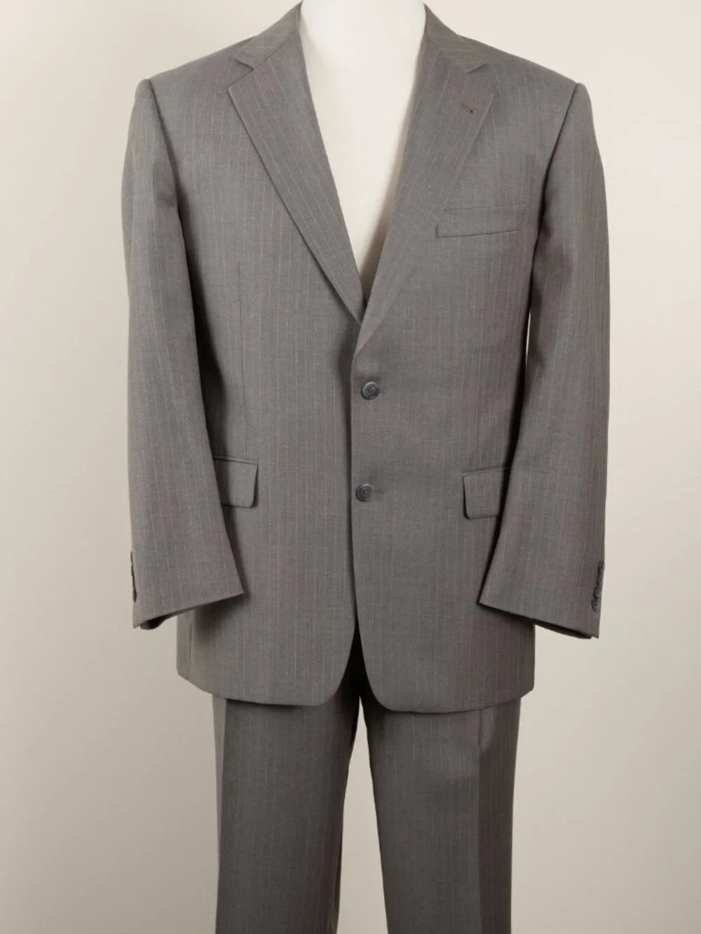 Vintage Y2K Burberry London Men's Grey Pinstripe Wool Suit 44R Pleated Cuffed